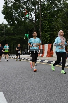 Runner Photo 4301010
