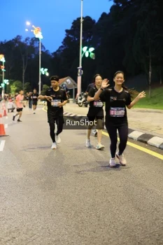 Runner Photo 4301015