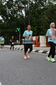 Runner Photo 4301016