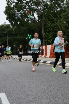 Runner Photo 4301019