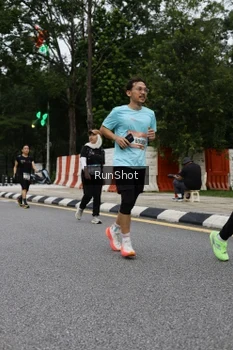 Runner Photo 4301023