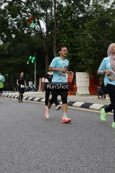 Runner Photo 4301028