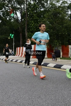 Runner Photo 4301033