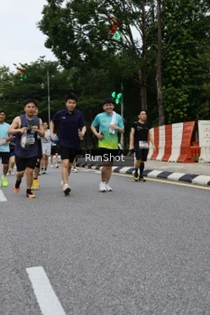 Runner Photo 4301034