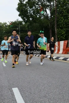 Runner Photo 4301036