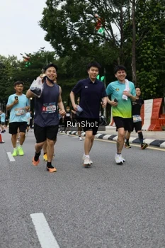 Runner Photo 4301046