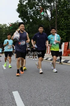 Runner Photo 4301049