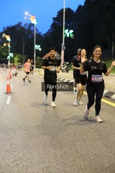 Runner Photo 4301050
