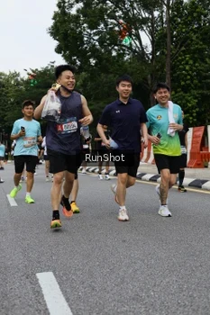 Runner Photo 4301054