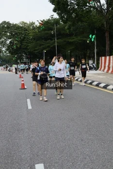 Runner Photo 4301060