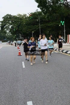 Runner Photo 4301066