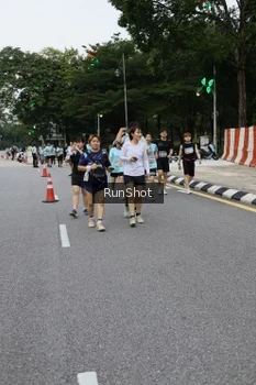 Runner Photo 4301069