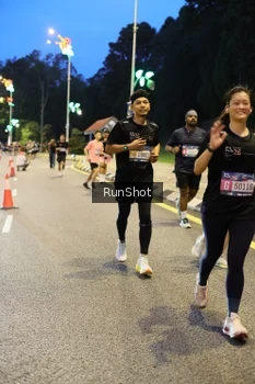 Runner Photo 4301080