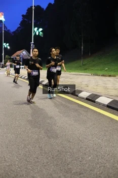Runner Photo 4301118