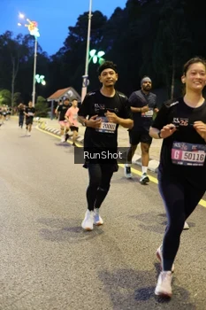 Runner Photo 4301128