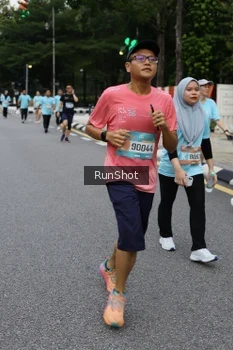 Runner Photo 4301181