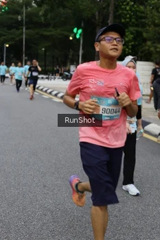 Runner Photo 4301185