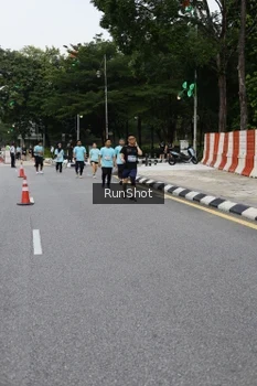 Runner Photo 4301200