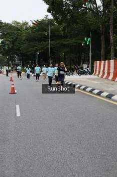 Runner Photo 4301203