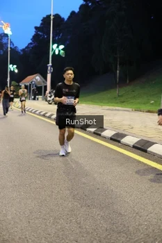 Runner Photo 4301227
