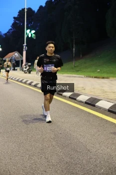 Runner Photo 4301294