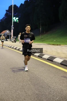 Runner Photo 4301302