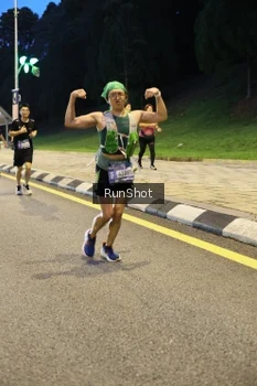 Runner Photo 4301332