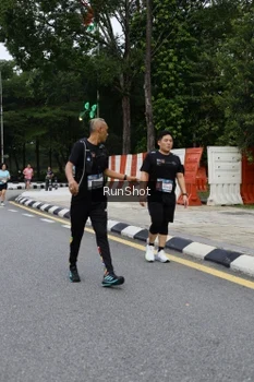 Runner Photo 4301372