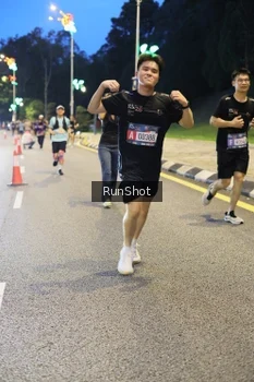 Runner Photo 4301420