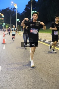 Runner Photo 4301433