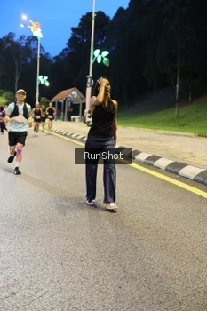 Runner Photo 4301468