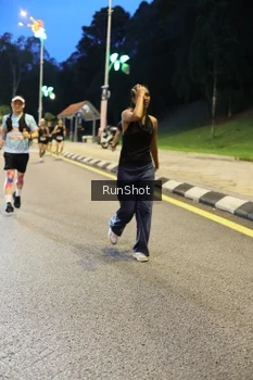 Runner Photo 4301509