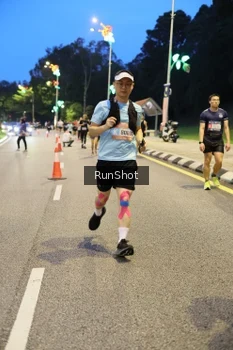 Runner Photo 4301572