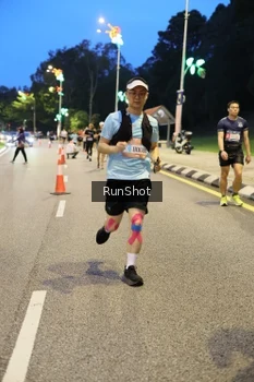 Runner Photo 4301582