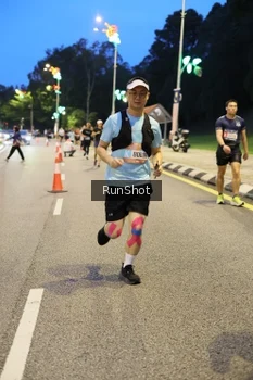 Runner Photo 4301599