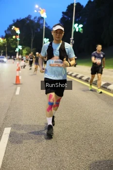 Runner Photo 4301622