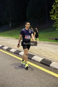 Runner Photo 4301648