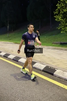 Runner Photo 4301661