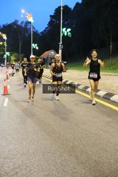 Runner Photo 4301711