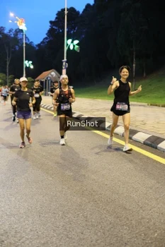 Runner Photo 4301749