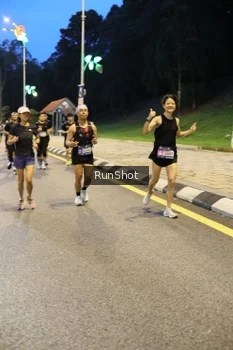 Runner Photo 4301766