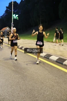 Runner Photo 4301785