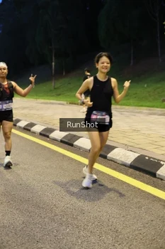 Runner Photo 4301853
