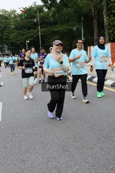 Runner Photo 4301891