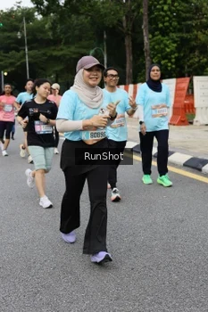 Runner Photo 4301900