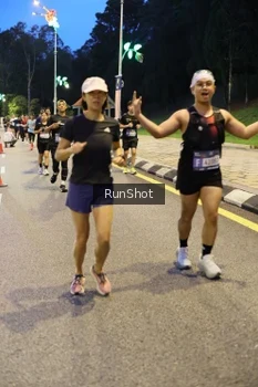 Runner Photo 4301910