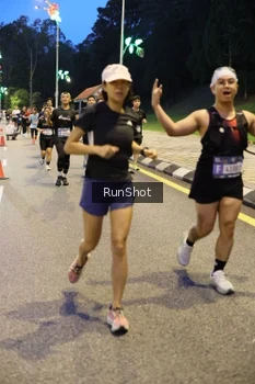 Runner Photo 4301940