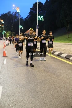 Runner Photo 4301987