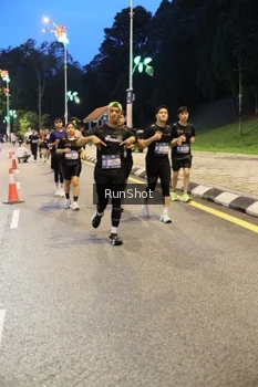 Runner Photo 4302010