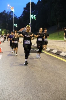 Runner Photo 4302027